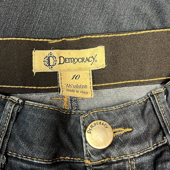 Democracy Boot Cut Jeans - Picture 3 of 3